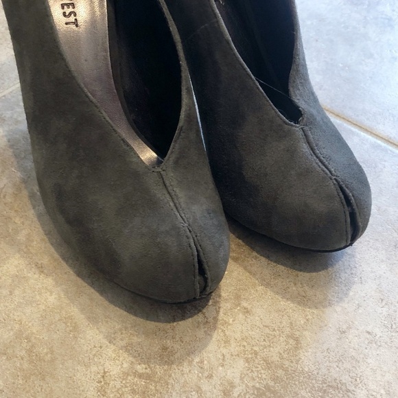 Nine West suede leather gray ankle booties… - Picture 7 of 12